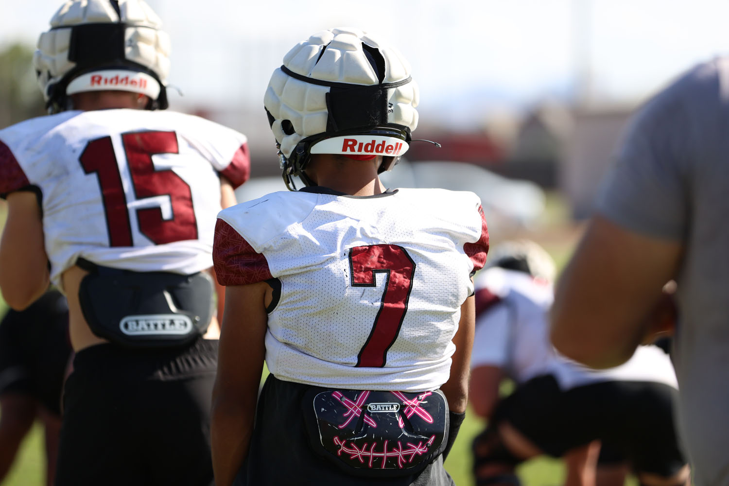 RB getting ready for the play