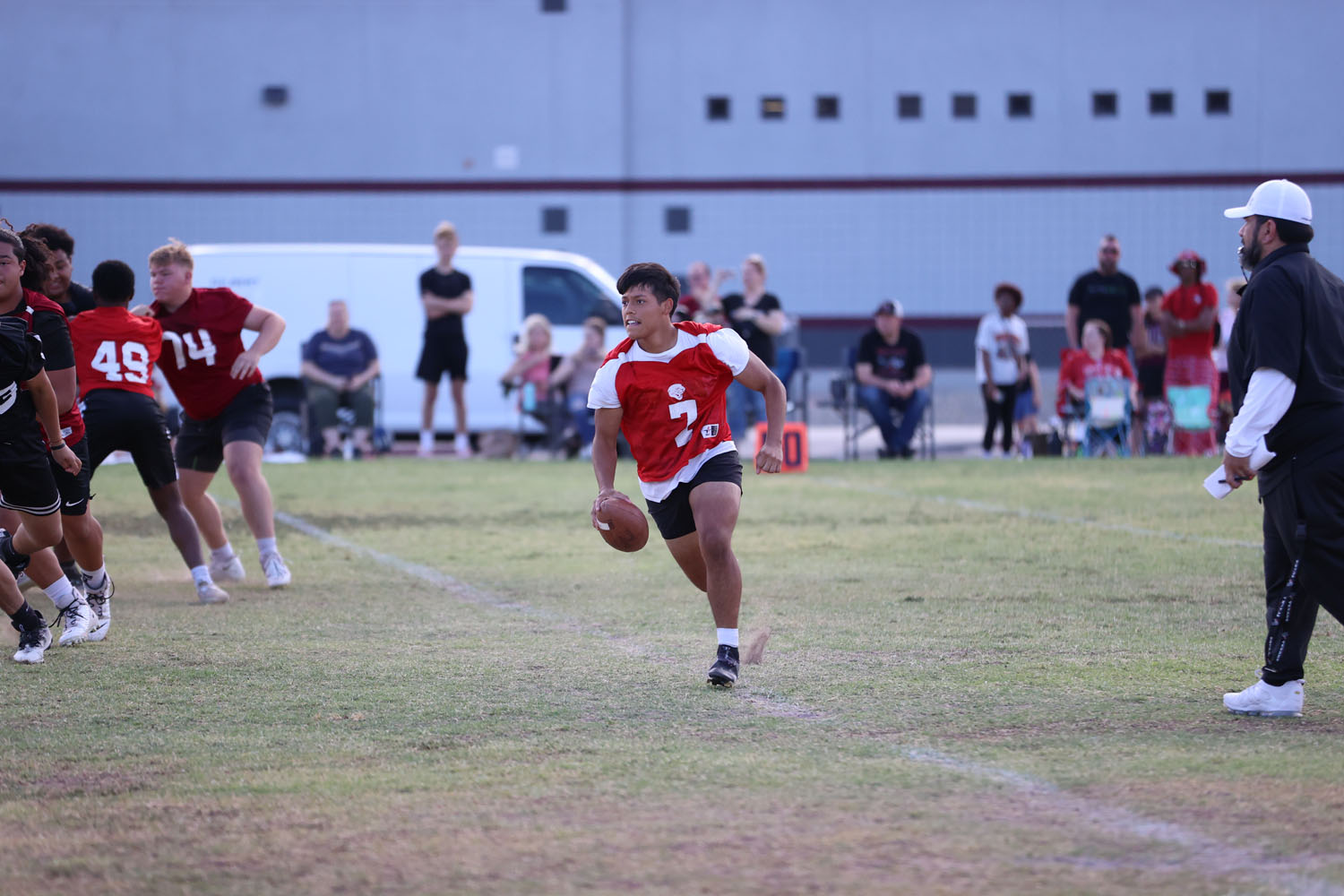 QB looking for his teammates